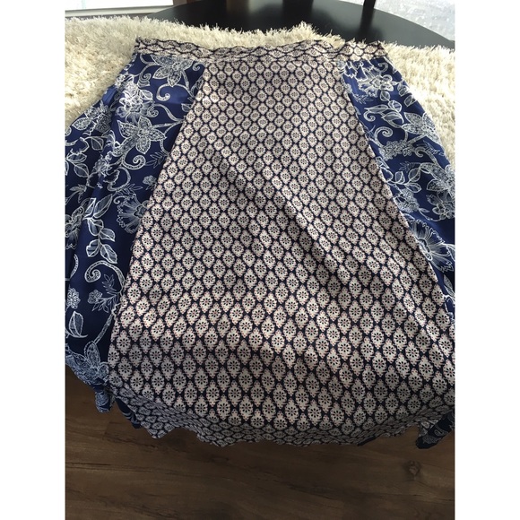 Roz & Ali Dresses & Skirts - Mixed Pattern Maxi Skirt by Roz & Ali Sz 20